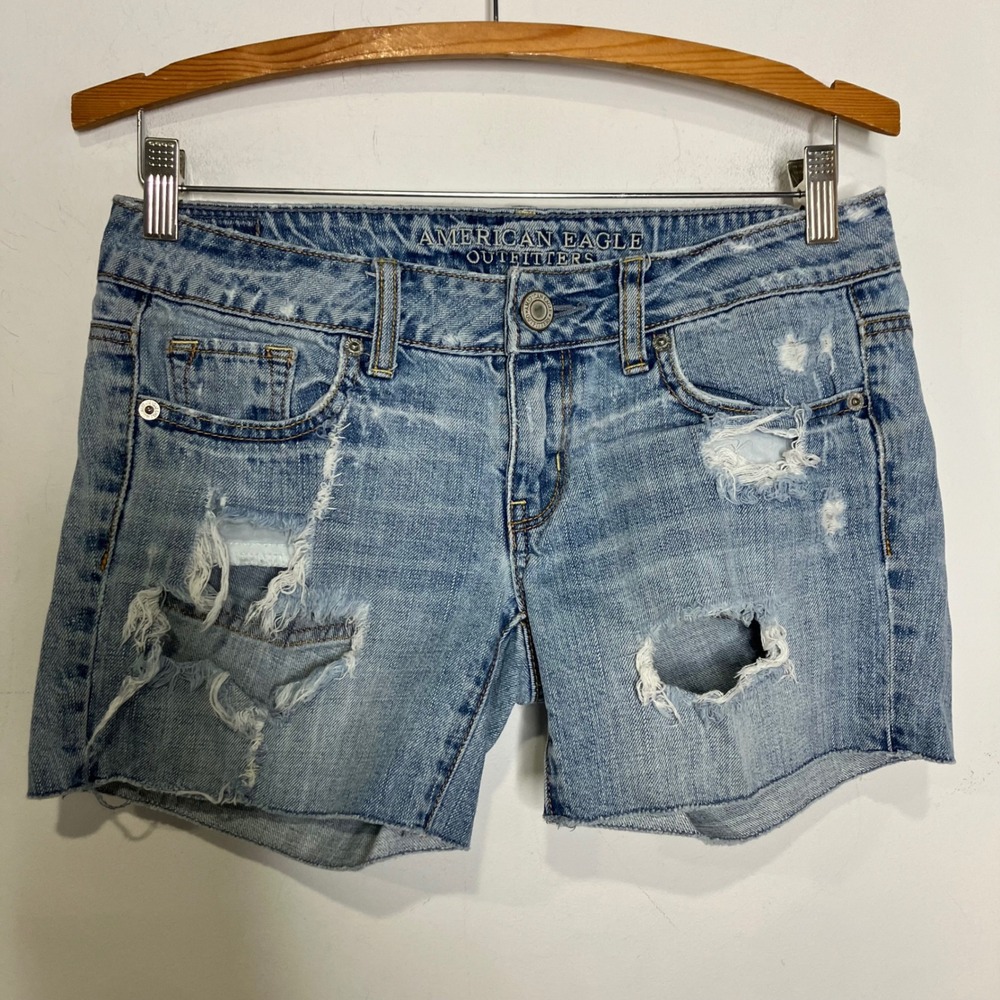 Y2K American Eagle Outfitters distressed Jean Shorts raw hem women's size 2